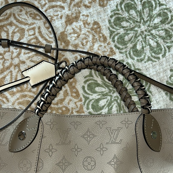 RARE Louis Vuitton Mahina Hina braided handles crossbody tote - Picture 15 of 15
